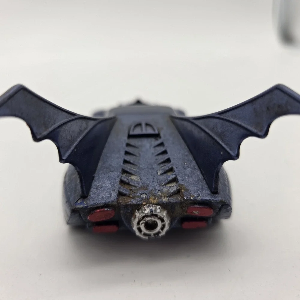 CORGI CLASSICS BATMAN BATMOBILE 2000 BMBV2 DC COMICS CAR MODEL 77308 1:43